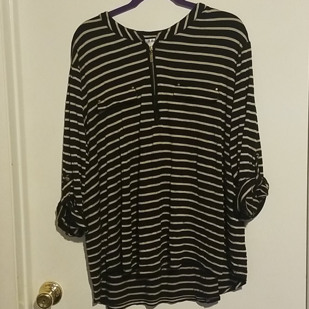 C.D. Daniels 3/4 Sleeve Black/Tan Striped Shirt